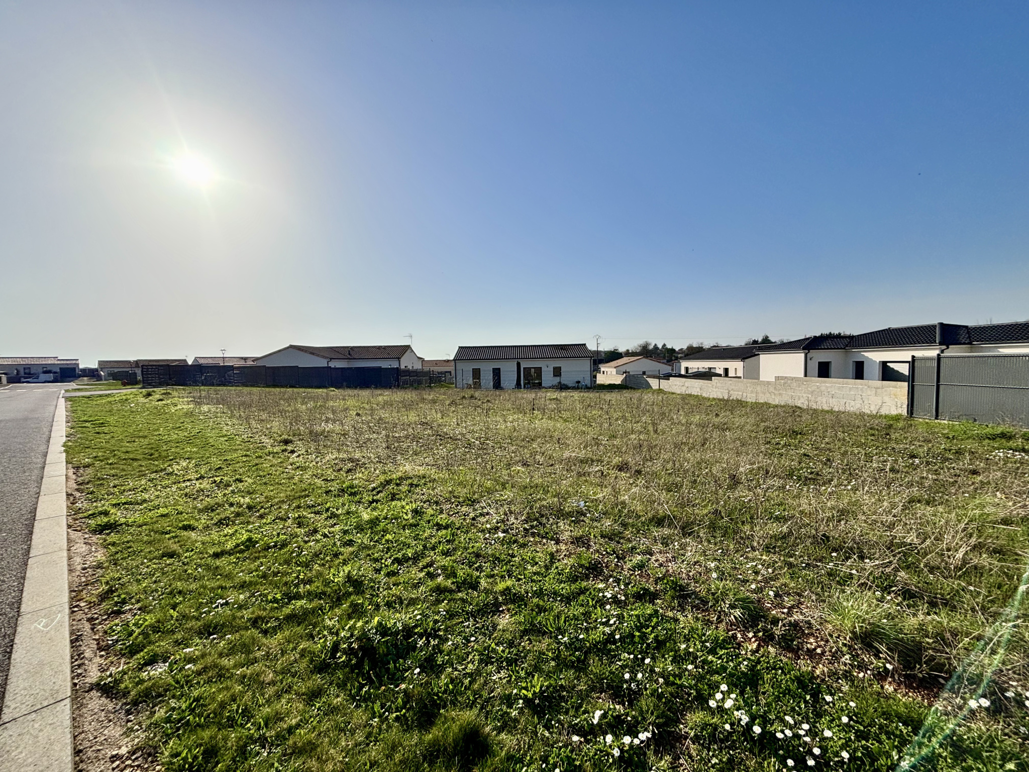 Terrain viabilisé de 730 m2