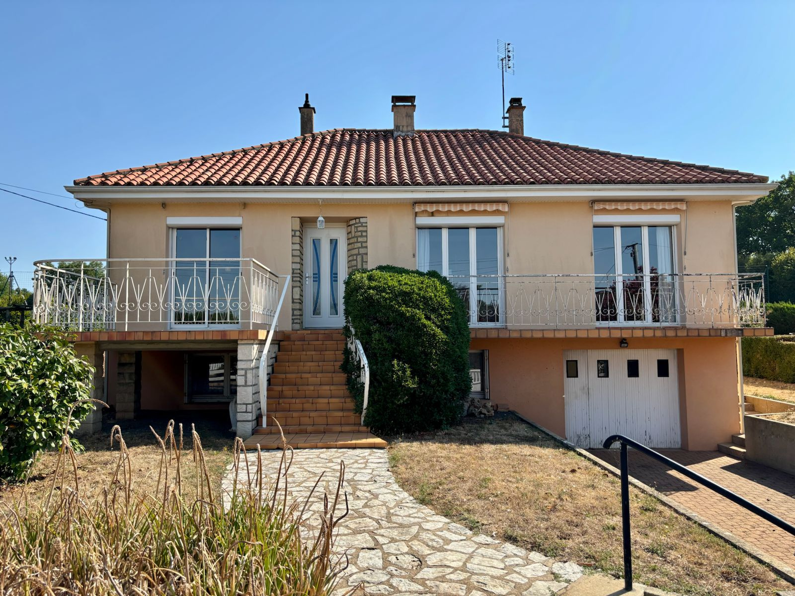 Belle maison familiale au calme avec 3 chambres et garage